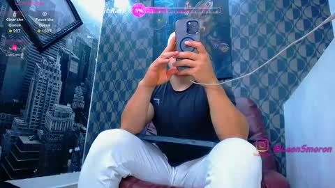 Snapshot of leon_ssmoron chatting on 06-05-26, 03:02 Leon Smoron online show from 06-05-26, 03:02