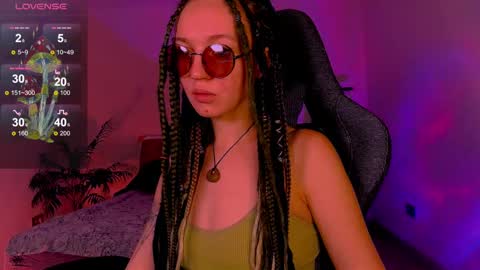 leona online show from 12-30-24, 05:34