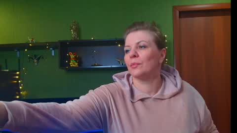 Leona tracie online show from 04-29-26, 07:42