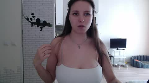 Snapshot of leonaalove chatting on 04-07-26, 11:32 Leonaalove online show from 04-07-26, 11:32
