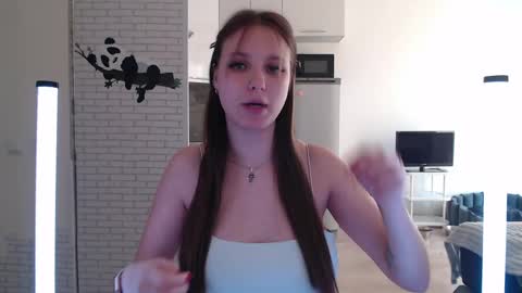 Snapshot of leonaalove chatting on 04-21-26, 02:34 Leonaalove online show from 04-21-26, 02:34
