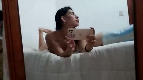 Snapshot of leonabostera chatting on 06-01-26, 01:18 leonabostera online show from 06-01-26, 01:18