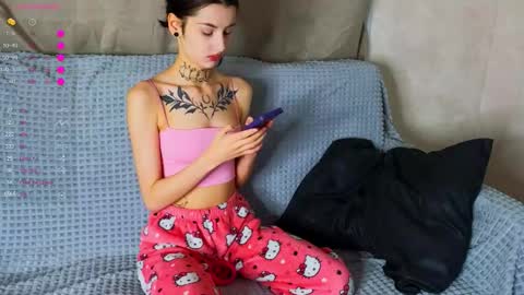 Donna online show from 11-24-25, 02:50