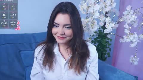 Snapshot of leonardarizk chatting on 11-21-25, 08:46 Mia online show from 11-21-25, 08:46