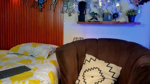 Leandro jones online show from 10-23-25, 02:22