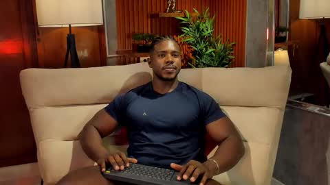 Snapshot of leonardo_jones1 chatting on 02-21-26, 12:22 Leandro jones online show from 02-21-26, 12:22