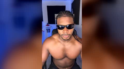 Snapshot of leonardo_jones1 chatting on 03-19-26, 02:48 Leandro jones online show from 03-19-26, 02:48