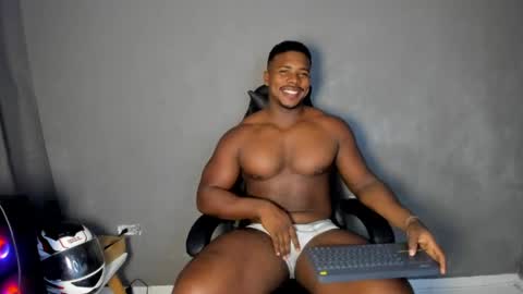 Snapshot of leonardo_jones1 chatting on 04-21-26, 10:34 Leandro jones online show from 04-21-26, 10:34