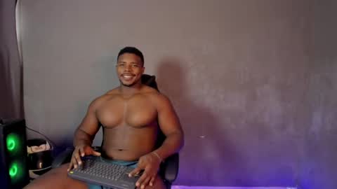Snapshot of leonardo_jones1 chatting on 04-25-26, 10:51 Leandro jones online show from 04-25-26, 10:51