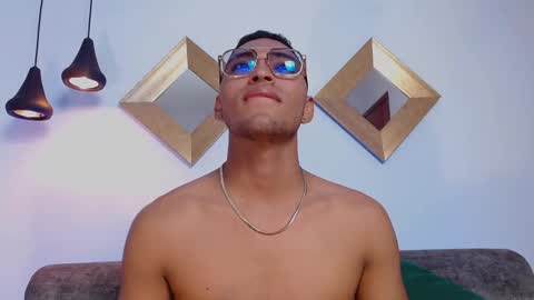 Snapshot of leondisanto chatting on 12-05-25, 06:37 Leon online show from 12-05-25, 06:37