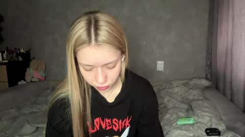 Eva online show from 04-22-26, 06:05