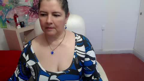 leonela   online show from 09-28-25, 10:42