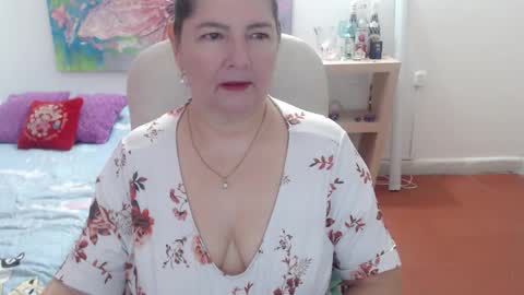 leonela   online show from 03-12-26, 12:39