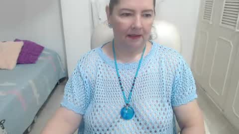 leonela   online show from 07-10-26, 11:40