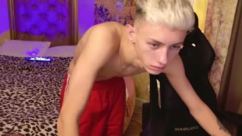 leonlure online show from 10-10-25, 06:23