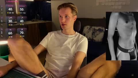 Leon online show from 02-08-26, 06:11