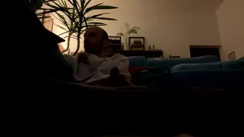 Snapshot of leonvampire chatting on 12-01-25, 03:17 Leon online show from 12-01-25, 03:17