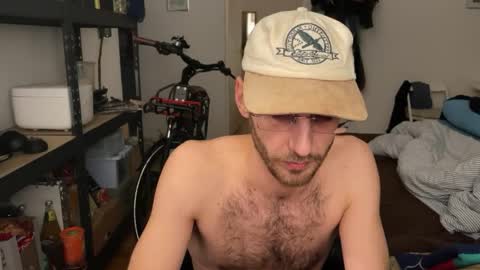 Leon online show from 12-16-25, 03:28