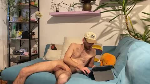 Leon online show from 12-19-25, 02:02