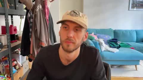 Leon online show from 02-26-26, 02:38