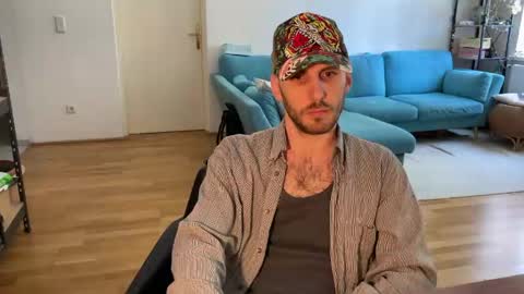 Leon online show from 04-29-26, 10:41