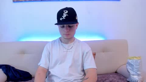 Snapshot of leoo_miller chatting on 10-29-25, 10:44 Leo online show from 10-29-25, 10:44