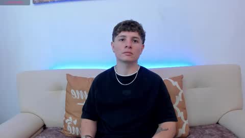 Snapshot of leoo_miller chatting on 11-01-25, 08:00 Leo online show from 11-01-25, 08:00