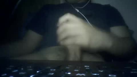 Snapshot of leoonel_95 chatting on 04-11-26, 04:06 leoonel_95 online show from 04-11-26, 04:06
