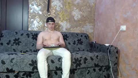 Snapshot of leoroman chatting on 02-16-25, 03:48 leoroman online show from 02-16-25, 03:48