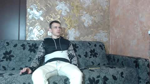 Snapshot of leoroman chatting on 10-23-25, 10:14 leoroman online show from 10-23-25, 10:14