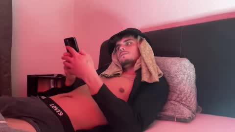 leosehenrot736234 online show from 04-15-26, 08:31