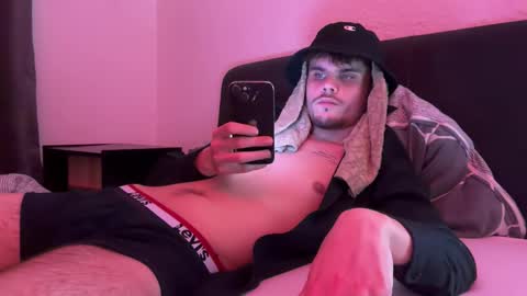 leosehenrot736234 online show from 04-17-26, 09:18