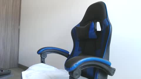 leostorm25 online show from 09-21-25, 07:48