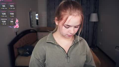 Snapshot of leotafredericks chatting on 09-26-25, 05:11 Hello everyone Im Lora Its my first day Were going to have fun together online show from 09-26-25, 05:11