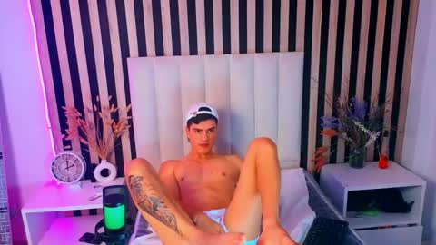 Snapshot of leotease chatting on 04-24-26, 07:49 leotease online show from 04-24-26, 07:49