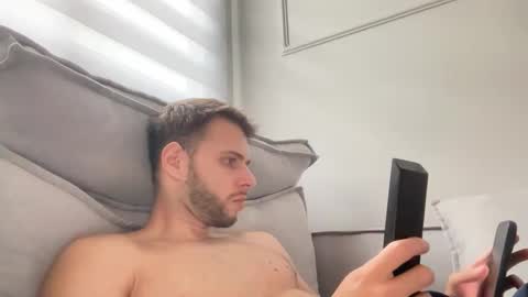 leozinhohd online show from 12-14-25, 07:07