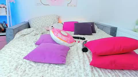 Valerie online show from 01-18-26, 02:59