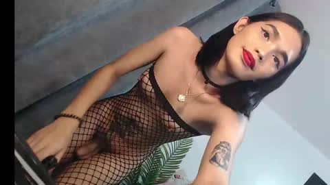 Snapshot of lesi_trisha chatting on 03-09-25, 05:17 Trisha18 online show from 03-09-25, 05:17