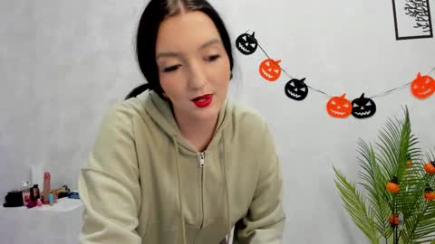 Lesley online show from 10-17-25, 08:17