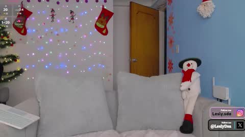 Snapshot of leslie9669 chatting on 12-19-24, 09:17 Lesly online show from 12-19-24, 09:17