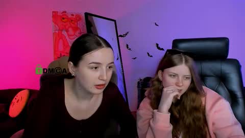 Snapshot of leslie_bird chatting on 11-05-25, 12:27 leslie_bird online show from 11-05-25, 12:27