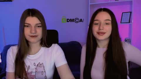 Snapshot of leslie_bird chatting on 12-04-25, 09:40 leslie_bird online show from 12-04-25, 09:40