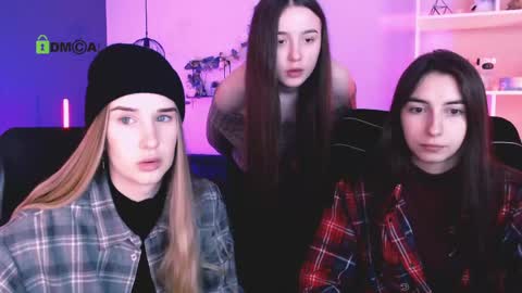 leslie_bird online show from 04-22-26, 08:50