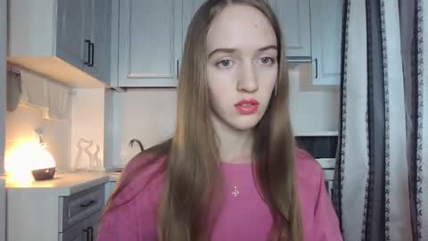  LESLIE   online show from 10-05-25, 01:20