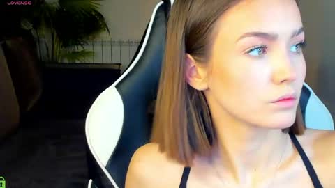 Leslie online show from 05-14-26, 05:25