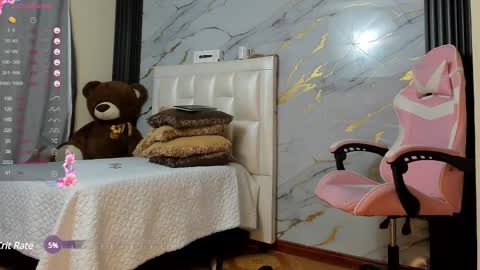 I am here from Monday to Friday from 730 am to 130 pm Colombia time and saturday from 500 am to 1000 am .... Soon Blue page online show from 02-11-25, 12:58