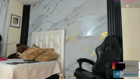 Snapshot of lesly_w chatting on 05-12-26, 10:45 I am here from Monday to Friday from 730 am to 130 pm Colombia time and saturday from 500 am to 1000 am .... Soon Blue page online show from 05-12-26, 10:45