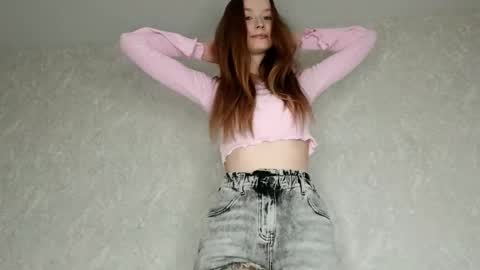 Snapshot of leslyshie chatting on 02-20-26, 06:30 Alice online show from 02-20-26, 06:30