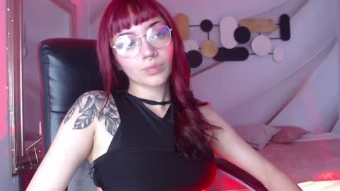 Snapshot of lessboobs_gh chatting on 12-20-24, 03:53 Less online show from 12-20-24, 03:53