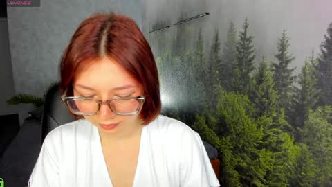 Snapshot of lessi_grace chatting on 04-07-26, 01:28 Lessi online show from 04-07-26, 01:28